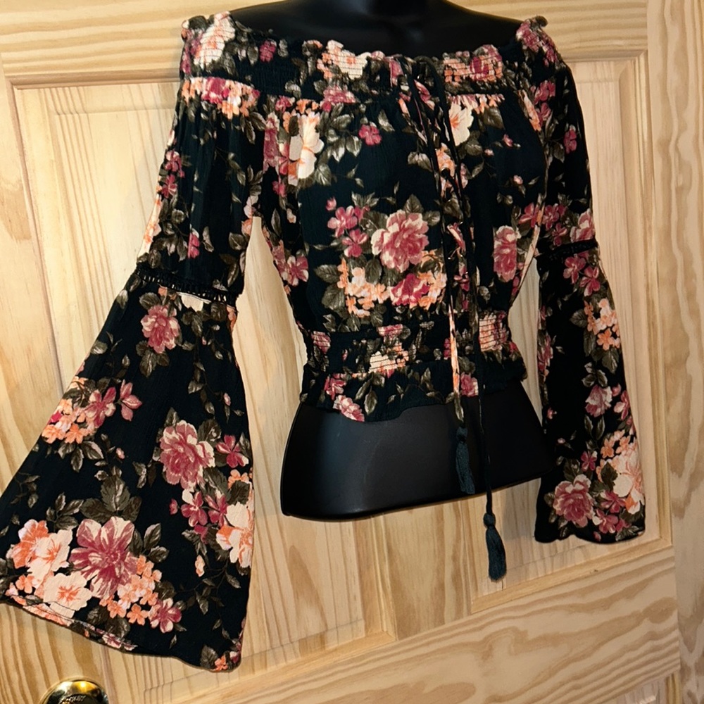 Floral Off Shoulder American Eagle Top